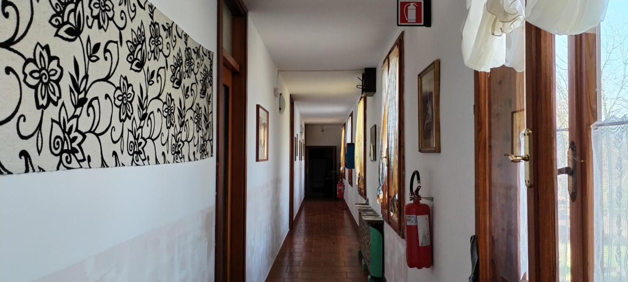 Stasion Di Pueste Nogaredo Εξωτερικό φωτογραφία